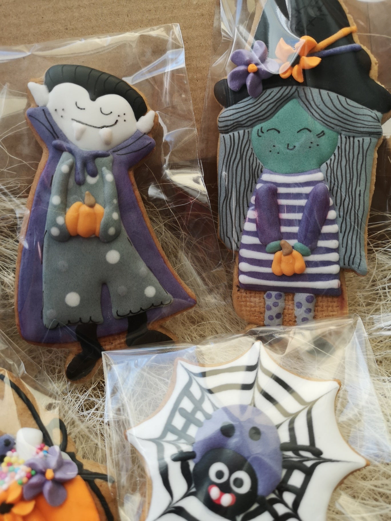 jak ozdobit Halloweenské perníčky