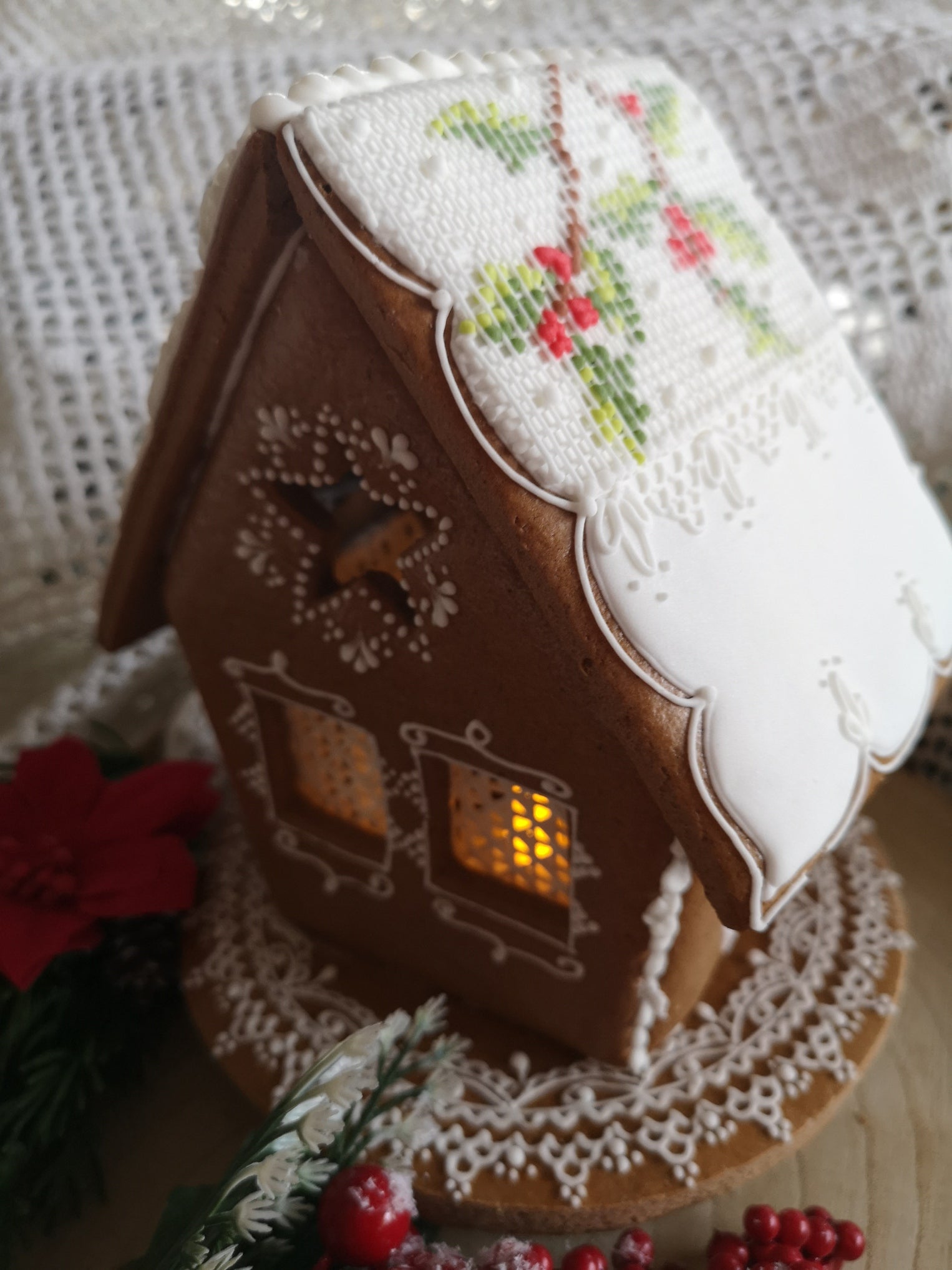 Perníková chaloupka s cesmínou